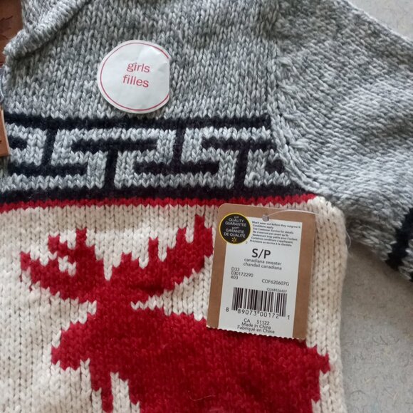 Canadiana Girls Shawl Collar full zip Sweater Size Small - Picture 2 of 5